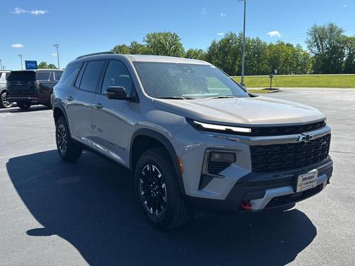 Sandstone Gray 2026 Chevrolet Traverse Z71