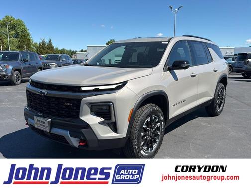 Sandstone Gray 2026 Chevrolet Traverse Z71