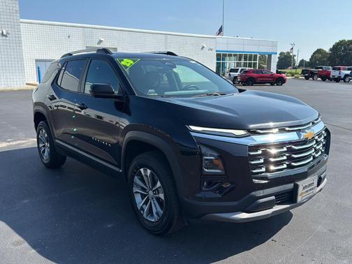 Mosaic Black Metallic 2025 Chevrolet Equinox LT