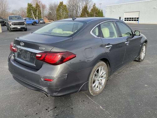 2015 INFINITI Q70 3.7X
