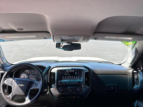 Summit White 2018 Chevrolet Silverado 2500 LT