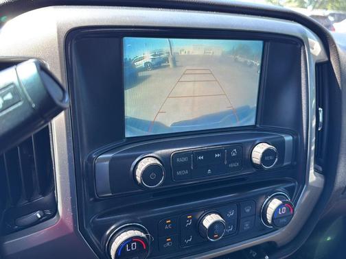Summit White 2018 Chevrolet Silverado 2500 LT