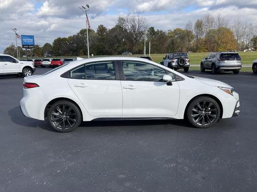 2025 Toyota Corolla SE