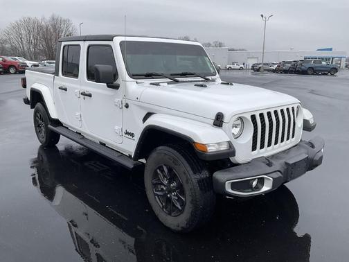 2023 Jeep Gladiator Sport