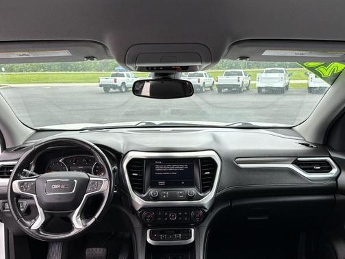 2021 GMC Acadia SLT