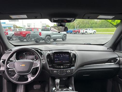 2022 Chevrolet Traverse LT Cloth