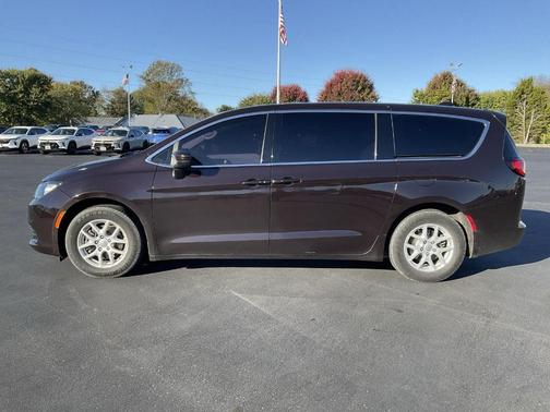 2017 Chrysler Pacifica Touring