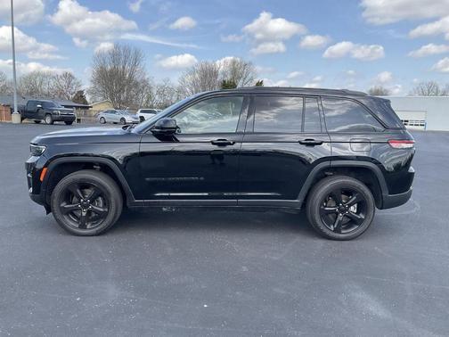 2023 Jeep Grand Cherokee Altitude