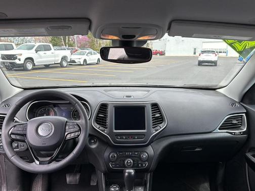 2023 Jeep Cherokee Altitude Lux