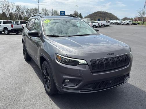 2023 Jeep Cherokee Altitude Lux