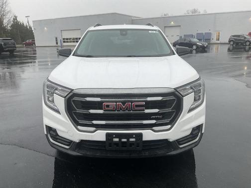 2022 GMC Terrain AT4