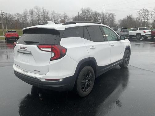 2022 GMC Terrain AT4