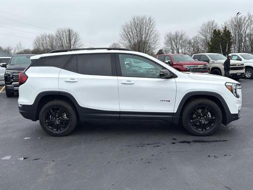 2022 GMC Terrain AT4