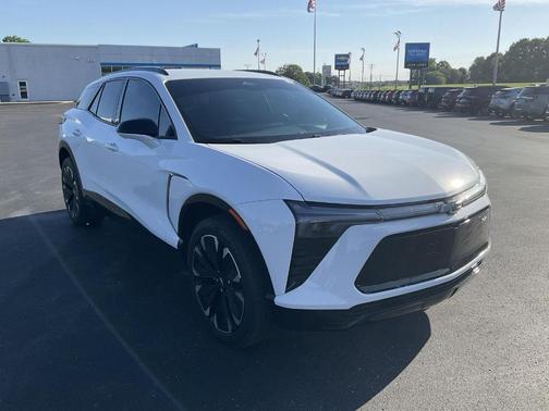 Summit White 2024 Chevrolet Blazer EV eAWD RS