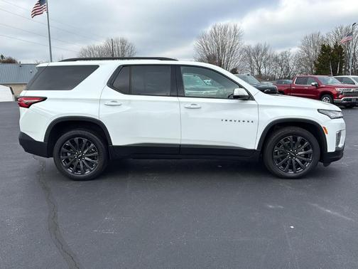 2023 Chevrolet Traverse RS