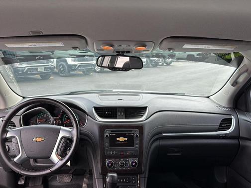 2017 Chevrolet Traverse 2LT