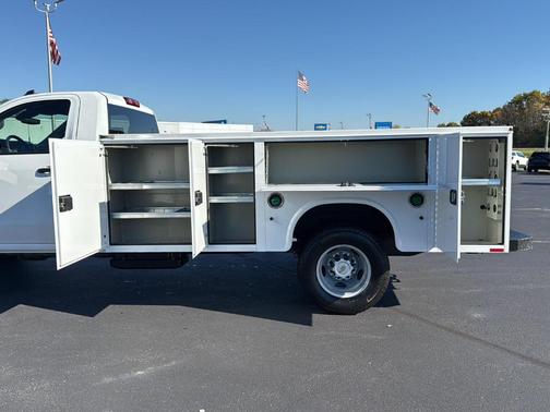 2026 Chevrolet Silverado 3500 WT