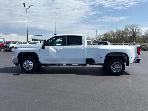 2025 Chevrolet Silverado 3500 LT