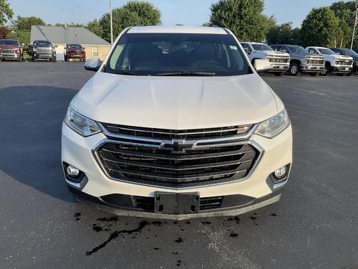 Iridescent Pearl Tricoat 2019 Chevrolet Traverse LT Leather