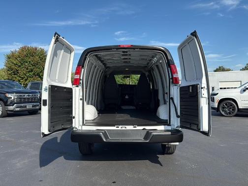 2025 Chevrolet Express 2500 Work Van