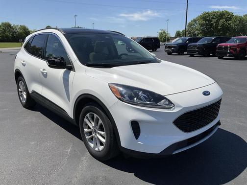 Star White 2020 Ford Escape SE