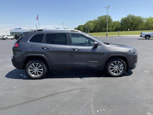 Granite Crystal Clearcoat Metallic 2021 Jeep Cherokee Latitude Lux