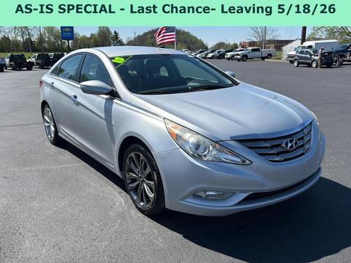 Radiant Silver Metallic 2013 Hyundai SONATA SE