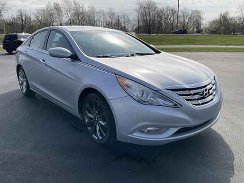 2013 Hyundai SONATA SE