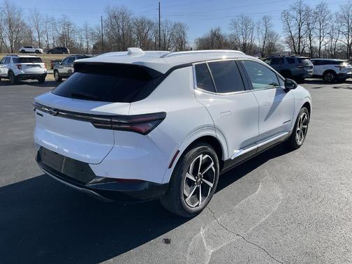 2024 Chevrolet Equinox EV LT