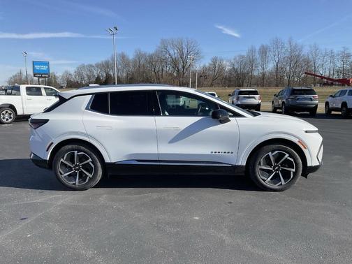 2024 Chevrolet Equinox EV LT