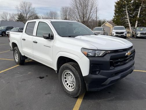 2024 Chevrolet Colorado WT