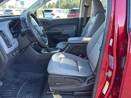 2022 Chevrolet Colorado WT