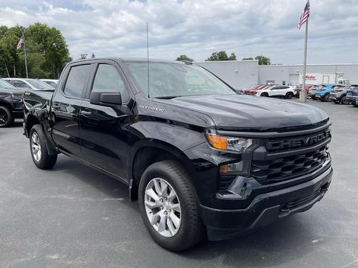Black 2022 Chevrolet Silverado 1500 Custom