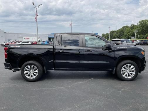 Black 2022 Chevrolet Silverado 1500 Custom