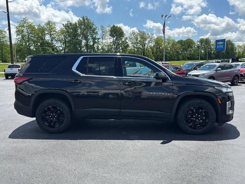 2022 Chevrolet Traverse LS