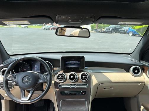 2018 Mercedes-Benz GLC 300 Base 4MATIC