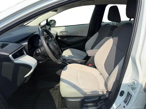 Super White 2021 Toyota Corolla Hybrid LE