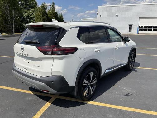 2021 Nissan Rogue SL