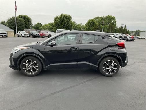 2022 Toyota C-HR XLE