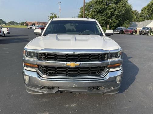 Summit White 2018 Chevrolet Silverado 1500 LT