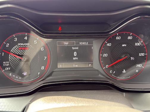 Summit White 2026 Chevrolet Trax 1RS