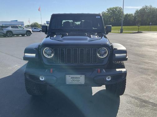 Black Clearcoat 2025 Jeep Gladiator Rubicon