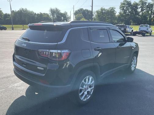 2024 Jeep Compass Latitude Lux