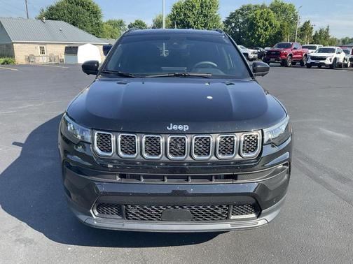 2024 Jeep Compass Latitude Lux