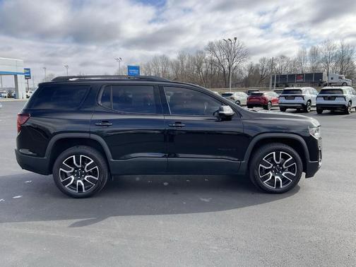 2021 GMC Acadia SLT