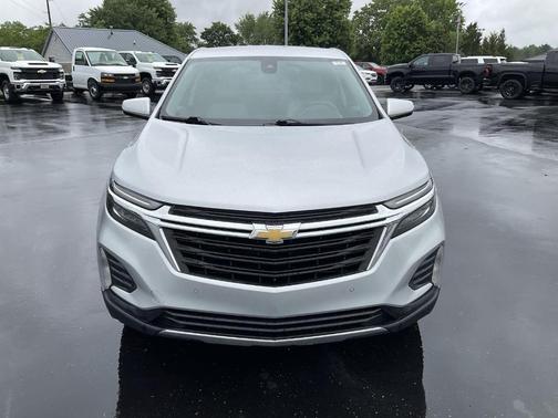 Silver Ice Metallic 2022 Chevrolet Equinox 2LT