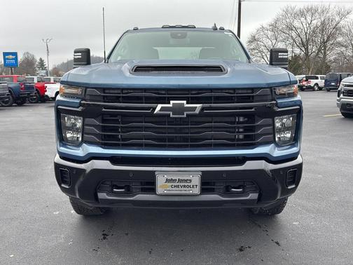 2026 Chevrolet Silverado 2500 Custom