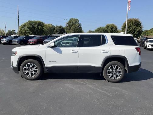 2023 GMC Acadia SLE
