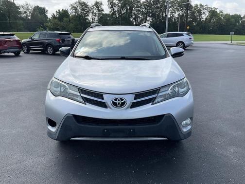 Classic Silver Metallic 2015 Toyota RAV4 XLE