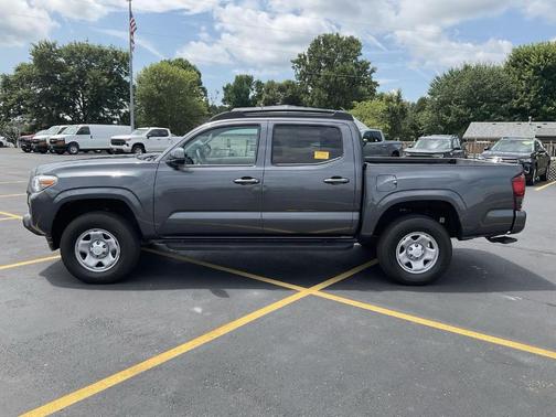 2022 Toyota Tacoma SR